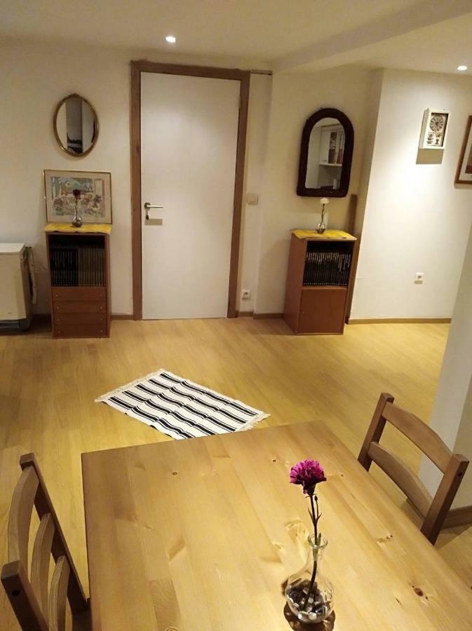 Charmant Duplex A 200M De La Cathedrale Apartment Liege Luaran gambar